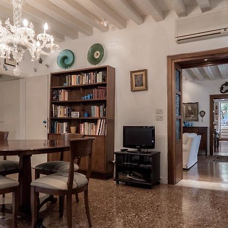 Appartamento Accademia Terrazza Venezia Esterno foto
