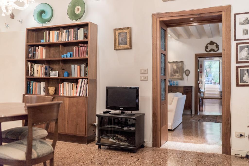 Appartamento Accademia Terrazza Venezia Esterno foto