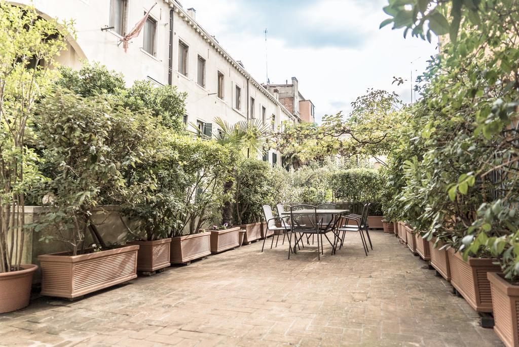 Appartamento Accademia Terrazza Venezia Esterno foto