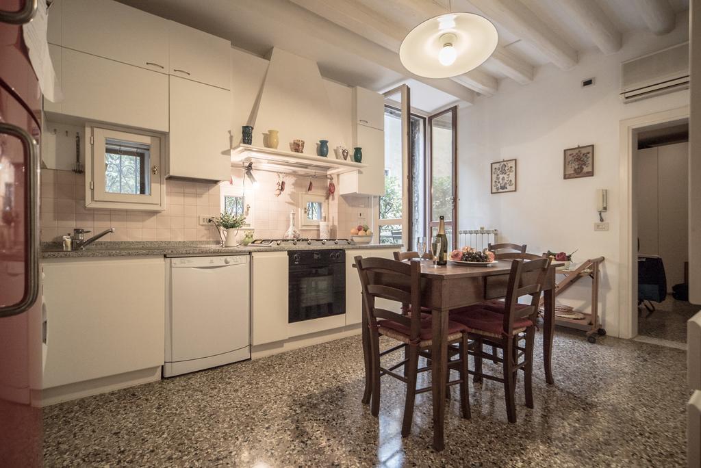 Appartamento Accademia Terrazza Venezia Esterno foto