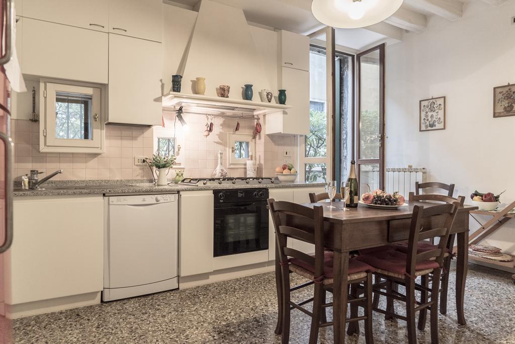 Appartamento Accademia Terrazza Venezia Esterno foto